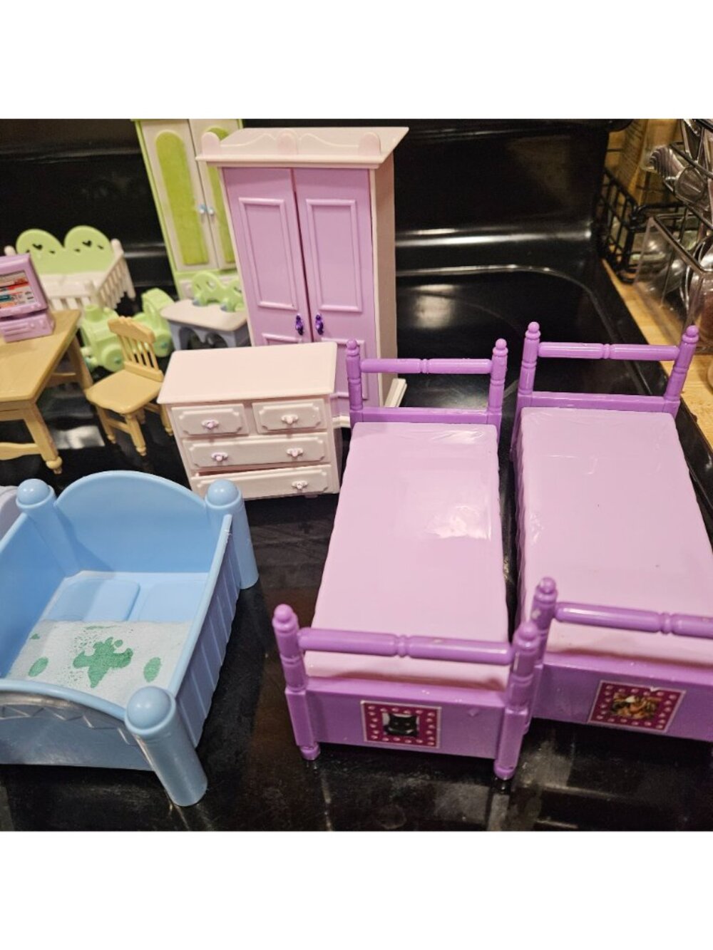 Plastic Dollhouse Furniture Miniature Plastic Bedroom Kitchen Living Room - Picture 4 of 16